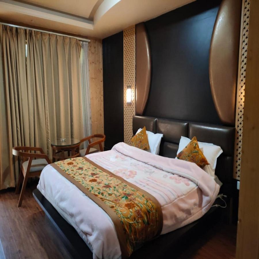 Hotel Sheen Srinagar  Luaran gambar