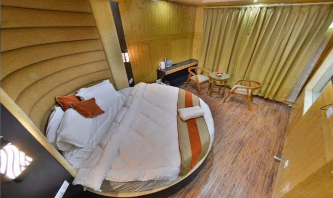 Hotel Sheen Srinagar  Luaran gambar